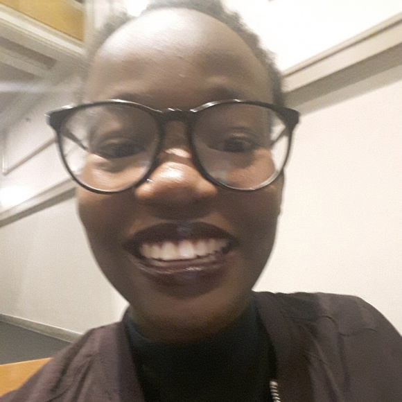 Meet your Posher, Desiree - Picture 3 of 4